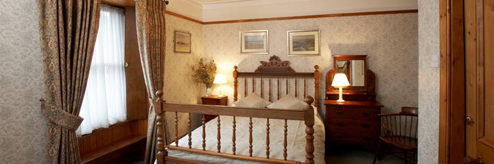 A double room at 2 Quail bed and breakfast