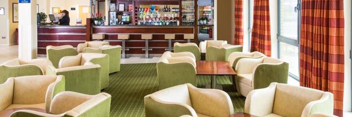 The lobby bar and lounge at the Holiday Inn Express Dunfermline