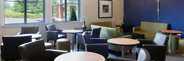 The lounge area at the Holiday Inn Express Strathclyde Park