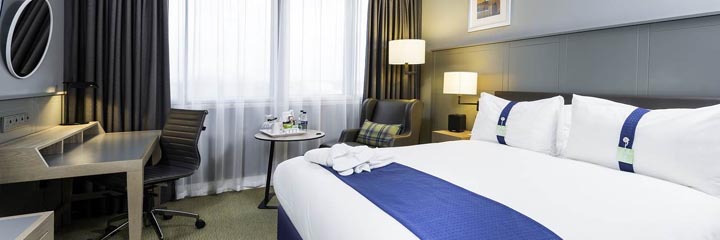 An Executive double bedroom at the Holiday Inn Glasgow Airport