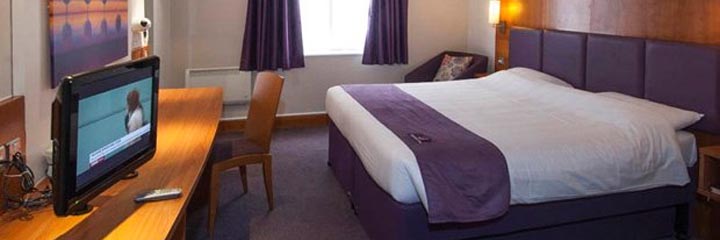 A double room at the Premier Inn Glasgow City Centre Charing Cross hotel