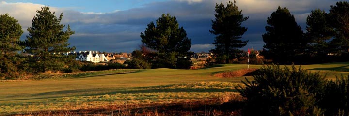 The 15th hole on the Buddon course at Carnoustie Golf Links
