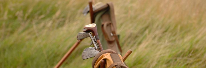 Hickory clubs are included in your green fee at Kingarrock hickory golf course