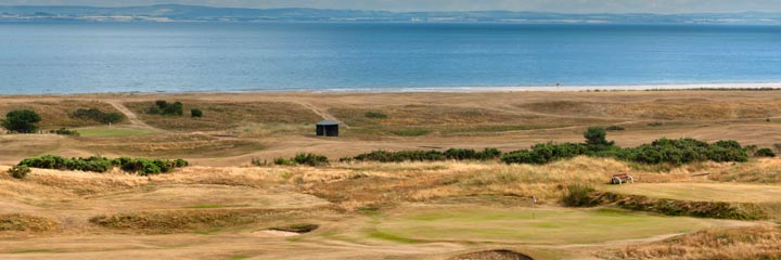 The 9th hole at Lundin Golf Club, looking across the Firth of Forth to East Lothian