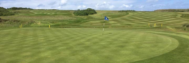 The 6th green of Orkney Golf Club