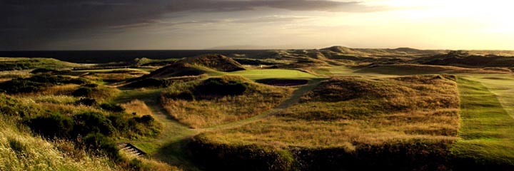 The 8th hole, the "Postage Stamp" of the Old course at Royal Troon Golf Club