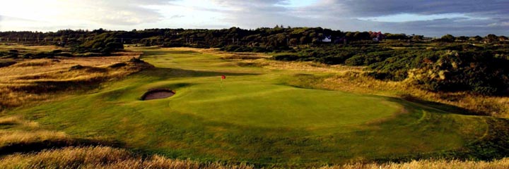 The 12th hole of the Old course at Royal Troon Golf Club